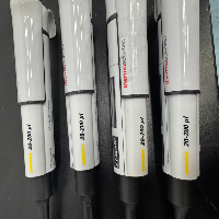 Thermo Fisher F1-ClipTip Single Channel Manual Pipette, 20-200 uL image 2